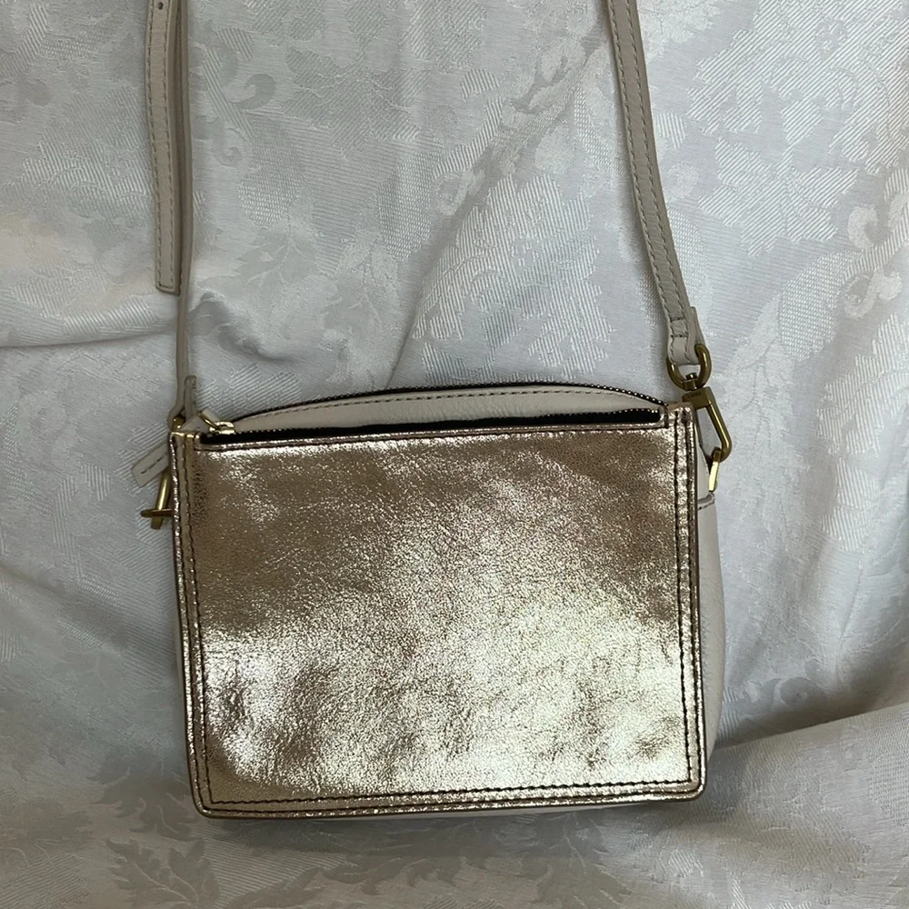 Fossil Campbell Sling Bag in Metallic Gold EUC - Picture 3 of 12